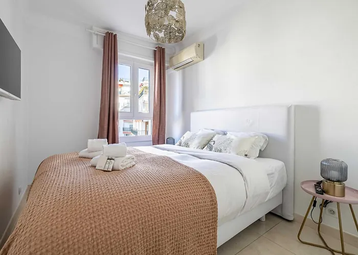 Splendid A-c 2br-4p - Sea View Daire Cannes