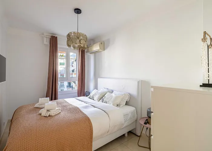 Splendid A-c 2br-4p - Sea View Cannes