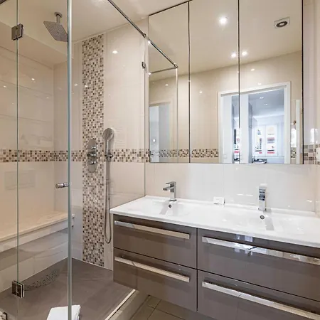 Splendid A-c 2br-4p - Sea View * Cannes